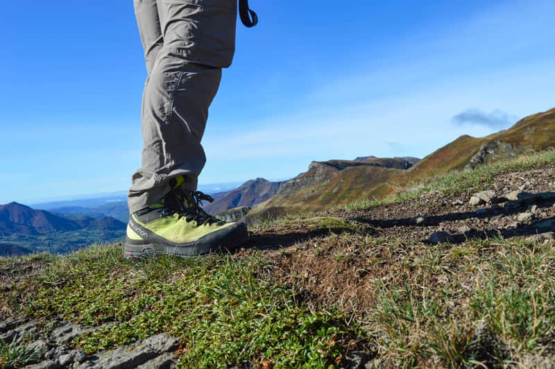 Randonner crêtes chaussures