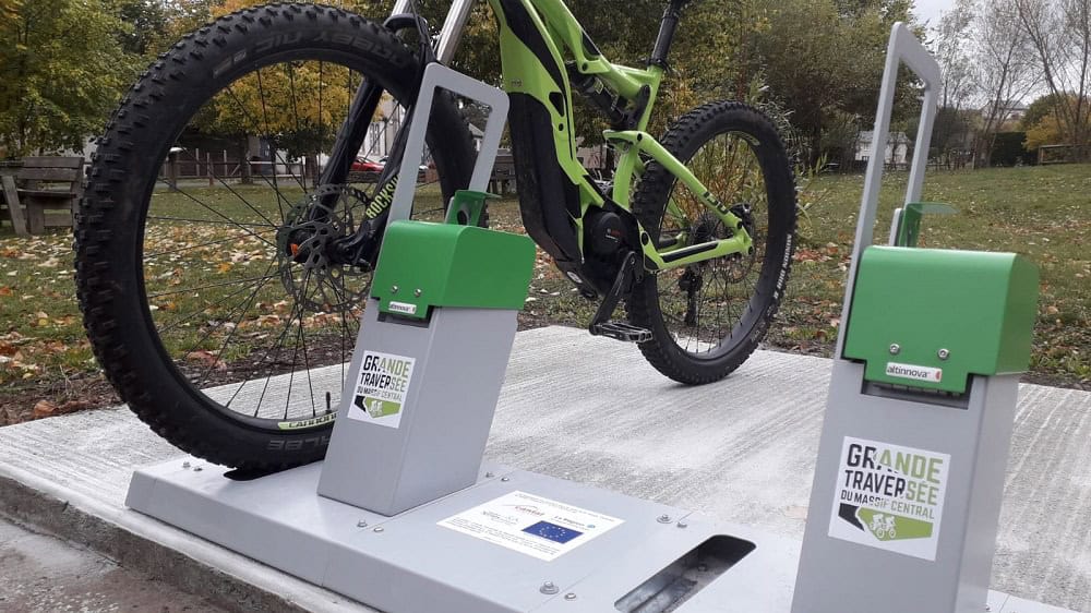 Borne de charge éléctrique