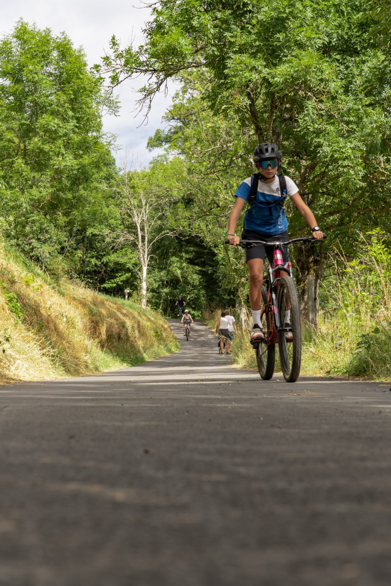 Séjour vélo : descendez de la montagne en vélo